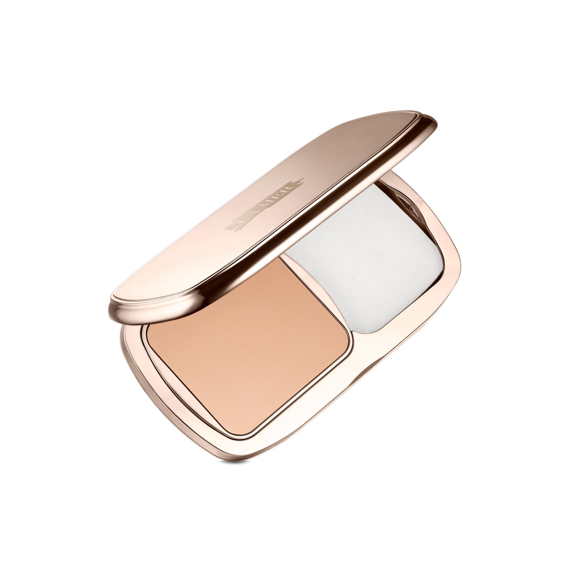 Le Fond de Teint Poudre Hydratant Soyeux