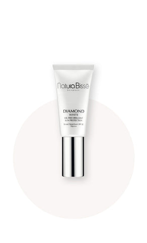 Diamond White Spf50 Pa+++ Oil Free Brillant Sun Protection